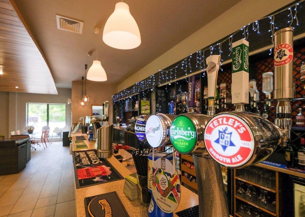 Fell End Hotel Milnthorpe Bagian luar foto