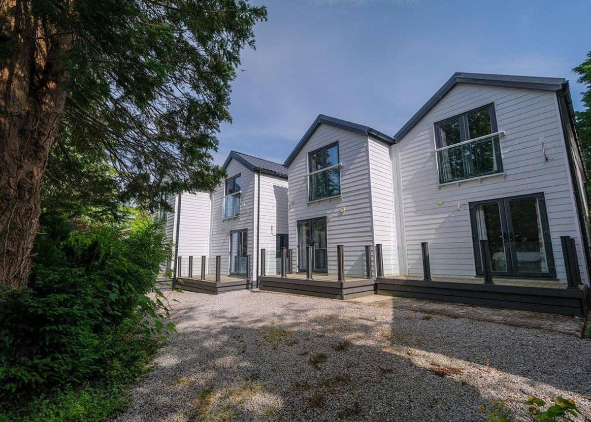 Fell End Hotel Milnthorpe Bagian luar foto