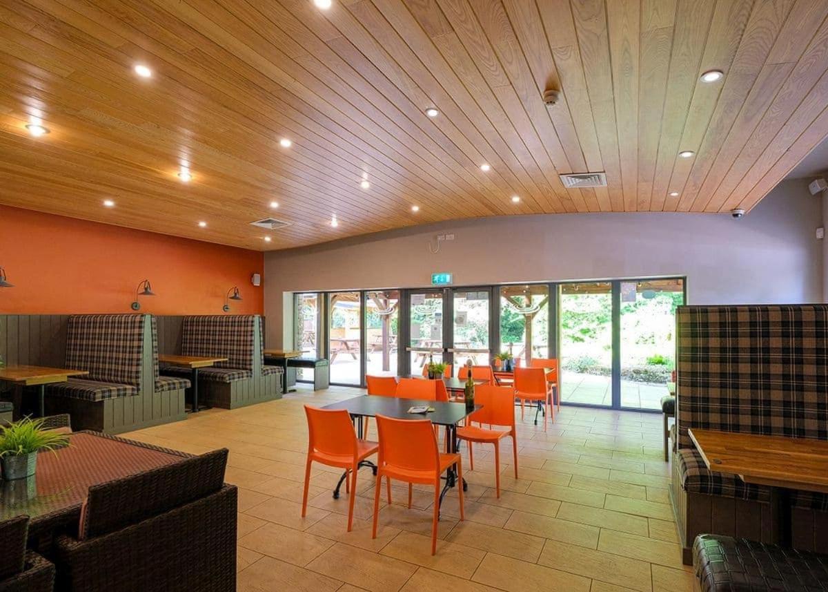 Fell End Hotel Milnthorpe Bagian luar foto