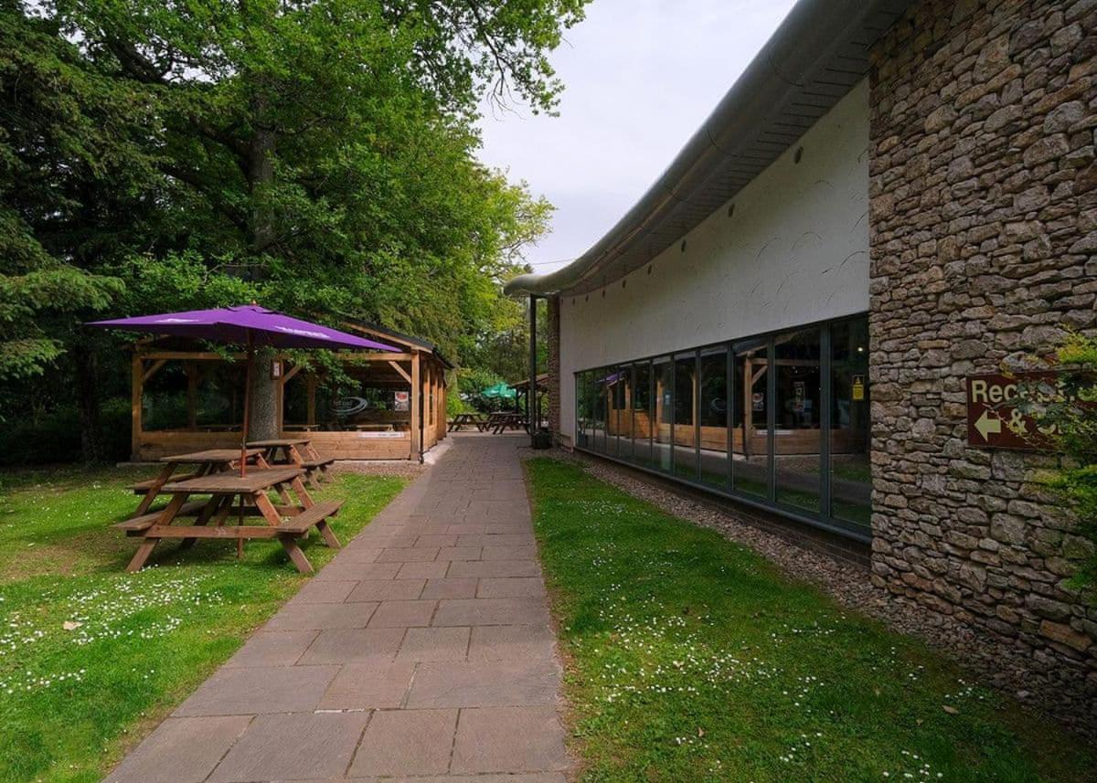 Fell End Hotel Milnthorpe Bagian luar foto